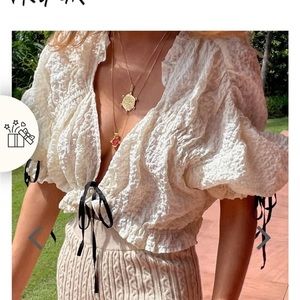 Verge Girl Full Moon Tie Top in Cream Size AUS 8 US 4 Small